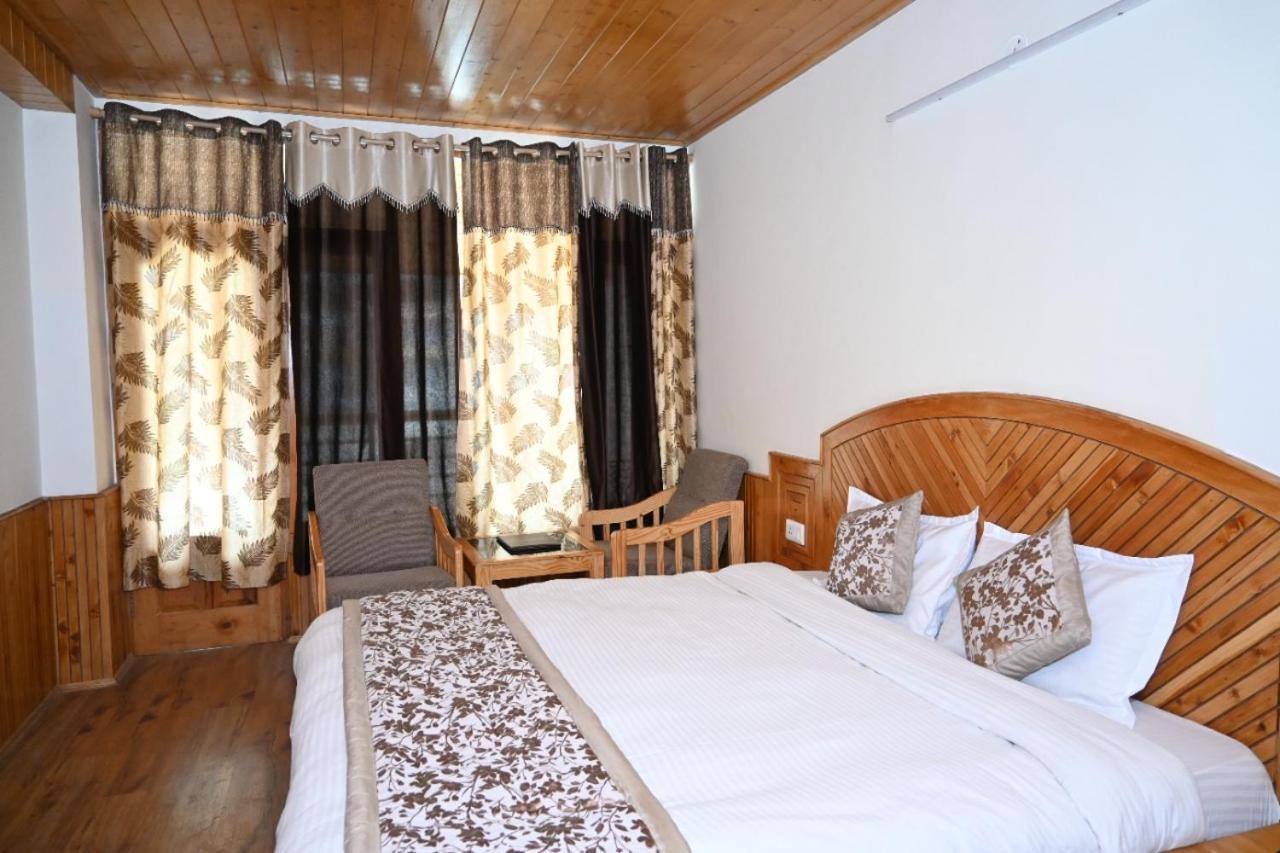 Hotel Nirmal Chhaya Manāli Exteriér fotografie