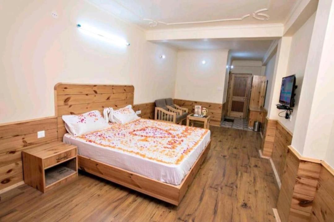 Hotel Nirmal Chhaya Manāli Exteriér fotografie