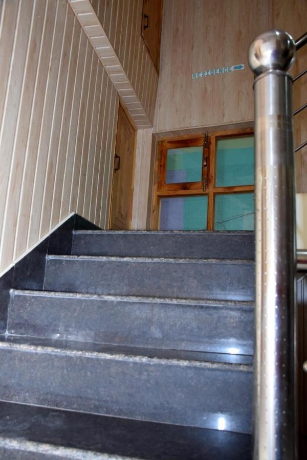 Hotel Nirmal Chhaya Manāli Exteriér fotografie